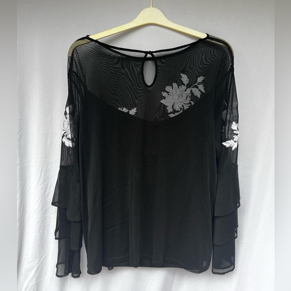 Beautiful Black & White Embroidered Floral Sheer Women’s Blouse - Picture 6 of 10